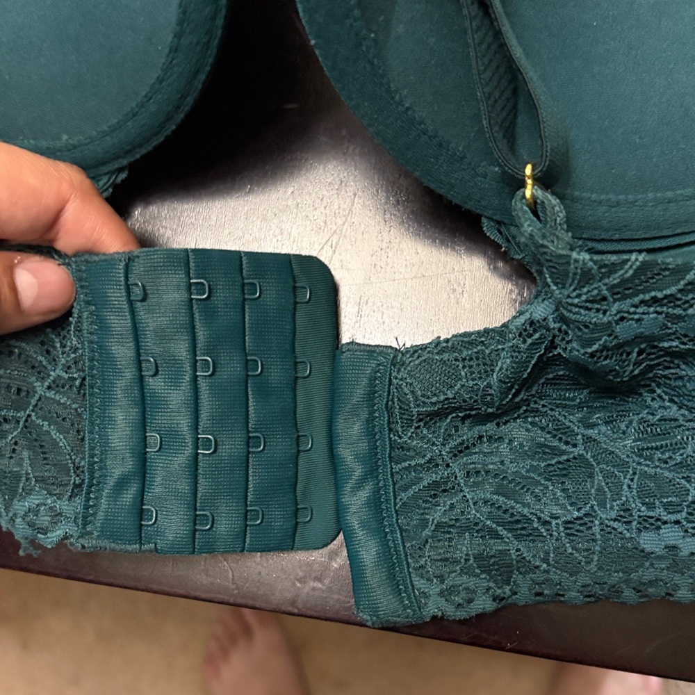 Elegant Teal Lace Bra - Picture 4 of 4